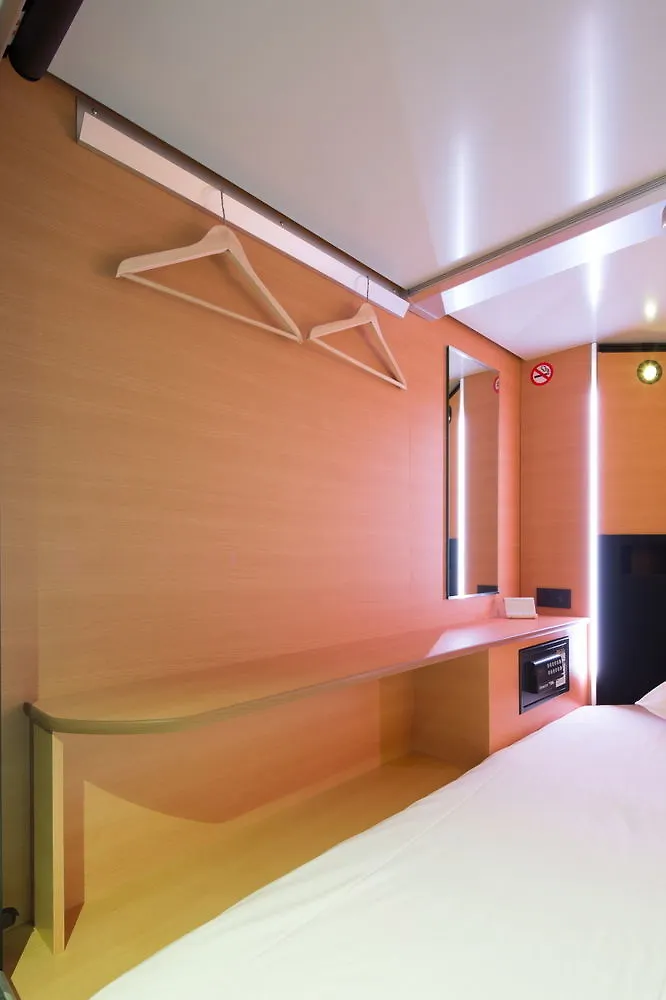 The Lodge Moiwa 834 Niseko Capsule hotel