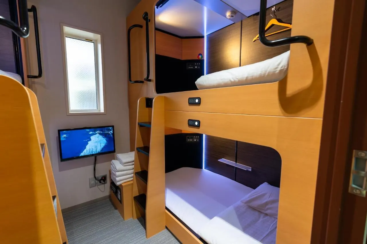 ** Capsule hotel The Lodge Moiwa 834 Niseko Japan